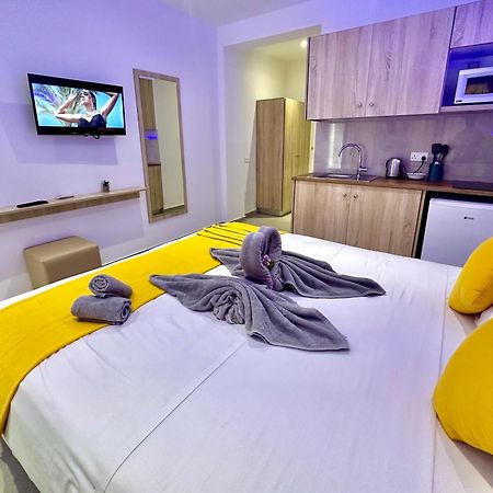 أيا نابا Sun Plaza Suites - Adults Only المظهر الخارجي الصورة