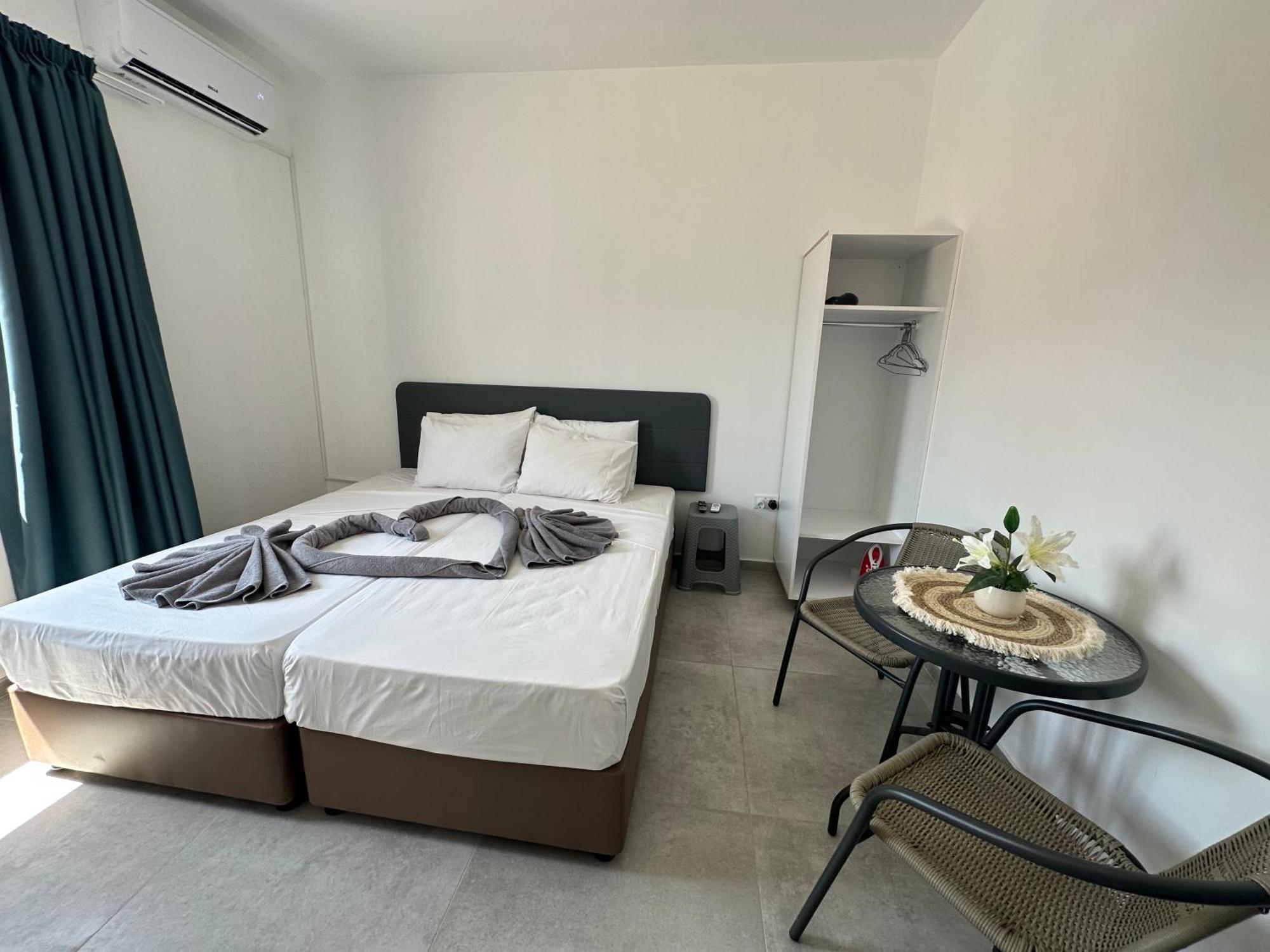 أيا نابا Sun Plaza Suites - Adults Only المظهر الخارجي الصورة