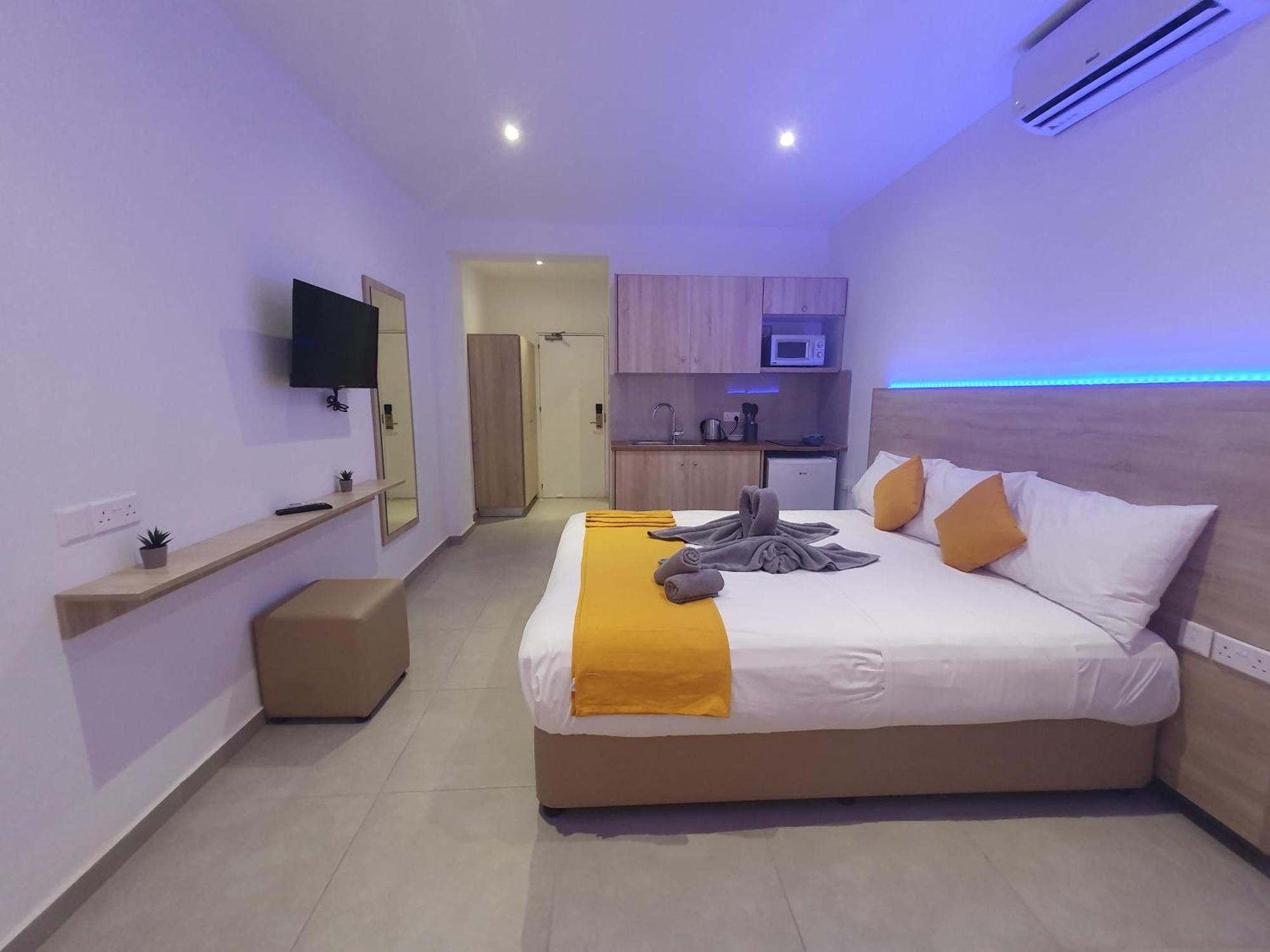 أيا نابا Sun Plaza Suites - Adults Only المظهر الخارجي الصورة