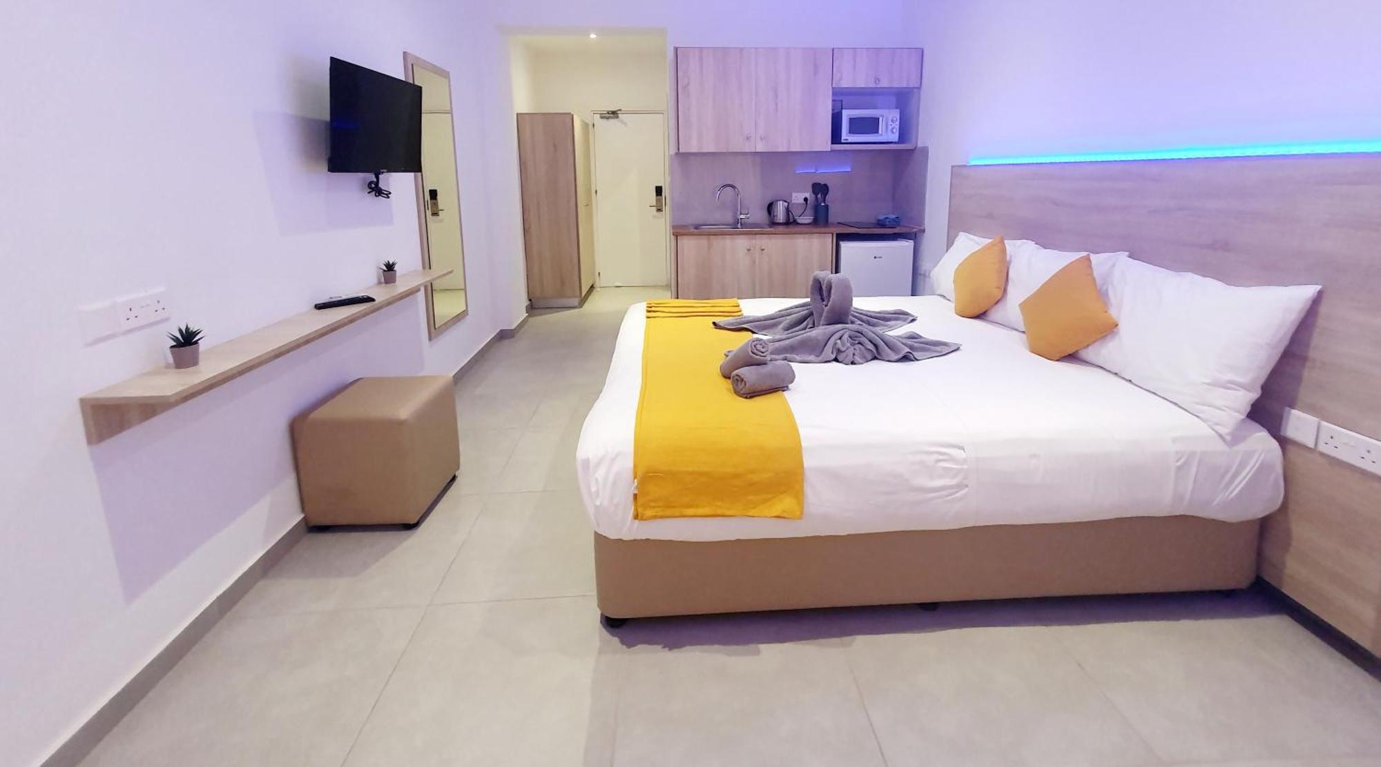 أيا نابا Sun Plaza Suites - Adults Only المظهر الخارجي الصورة