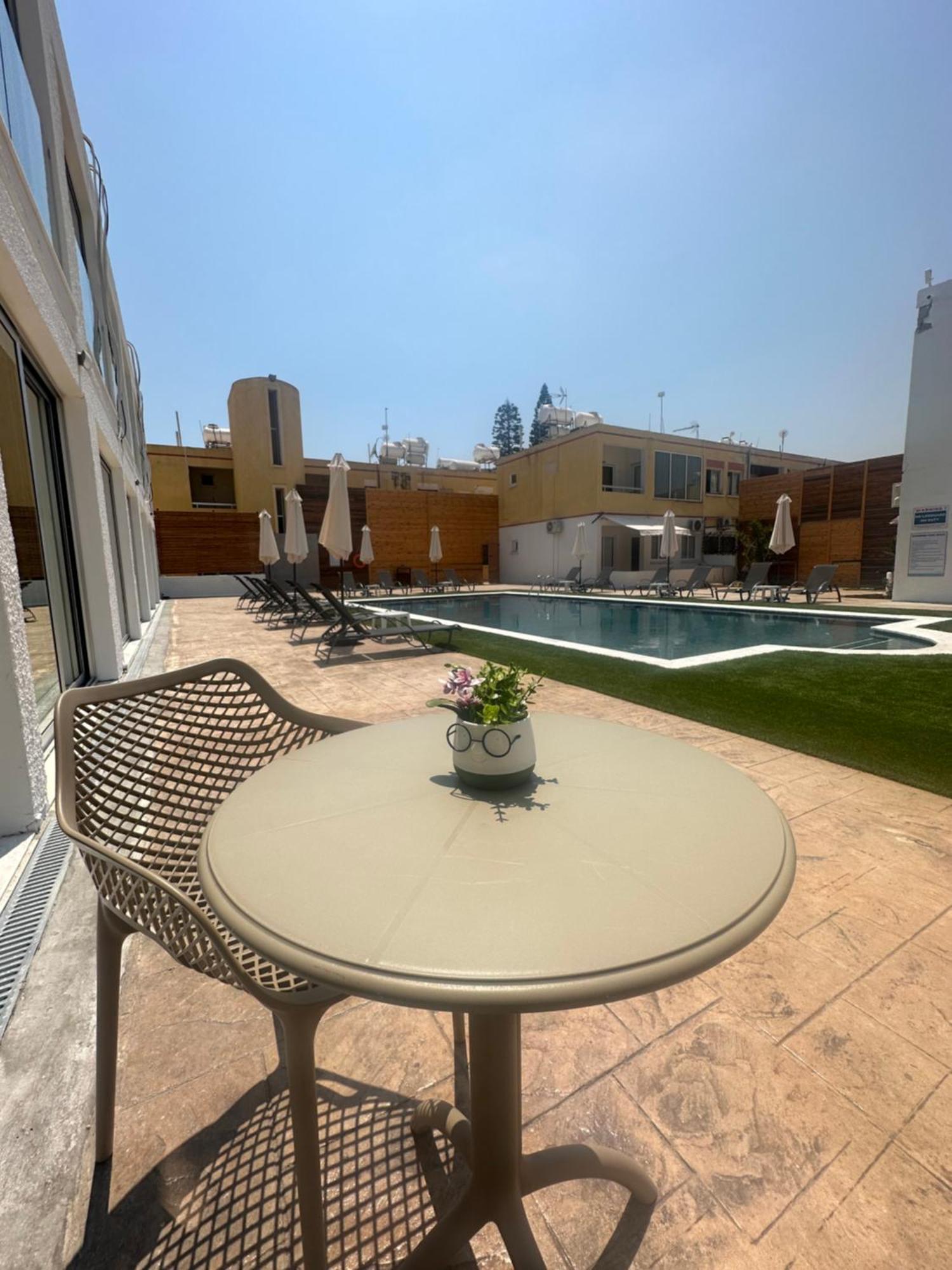 أيا نابا Sun Plaza Suites - Adults Only المظهر الخارجي الصورة