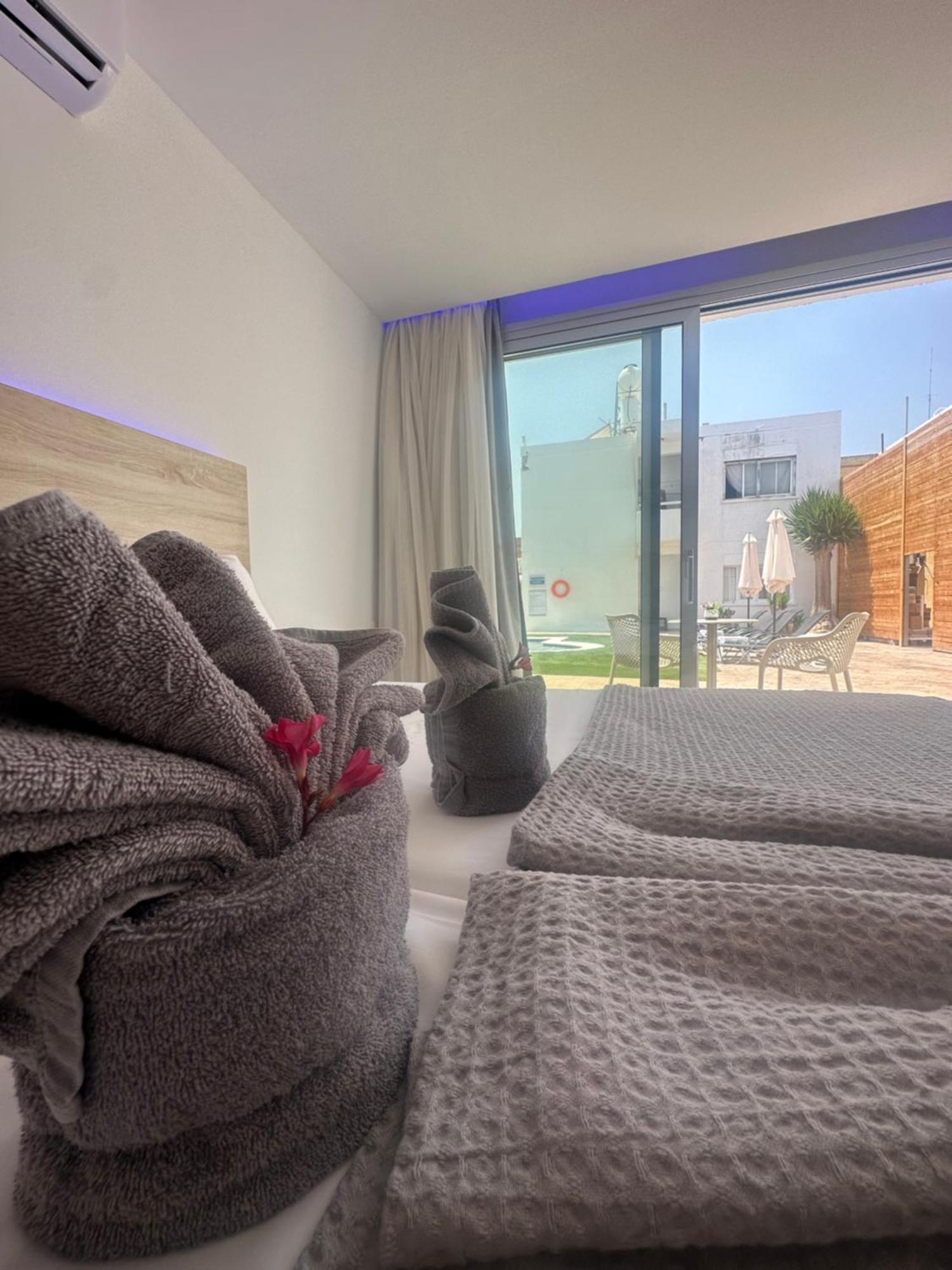 أيا نابا Sun Plaza Suites - Adults Only المظهر الخارجي الصورة