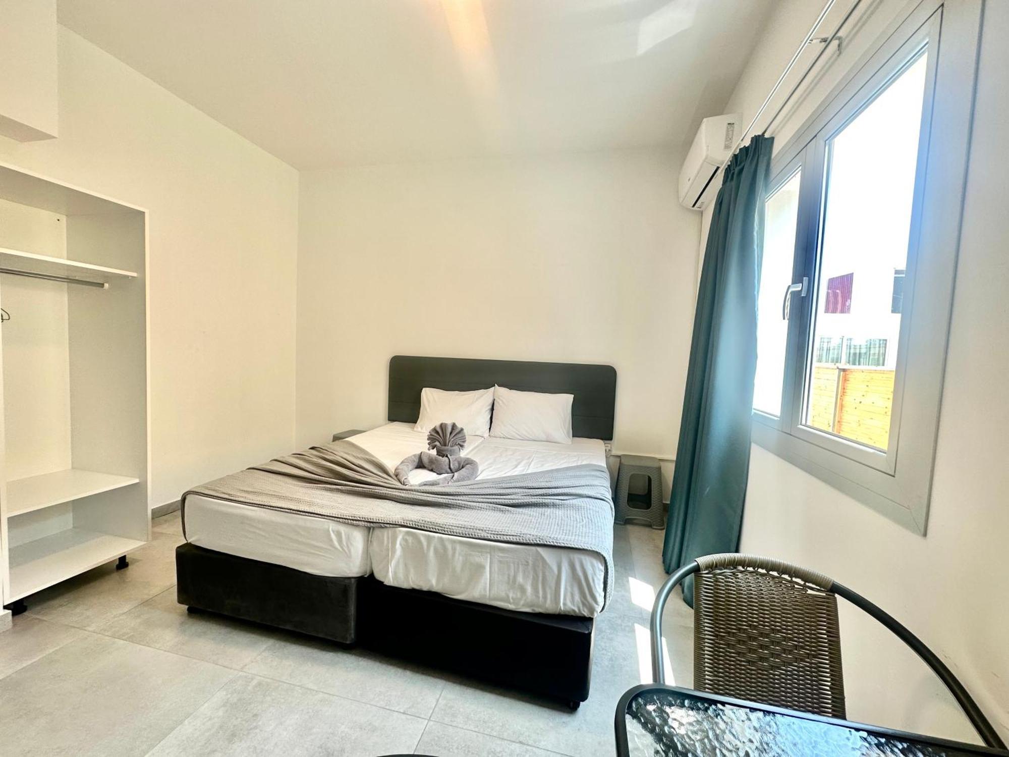 أيا نابا Sun Plaza Suites - Adults Only المظهر الخارجي الصورة