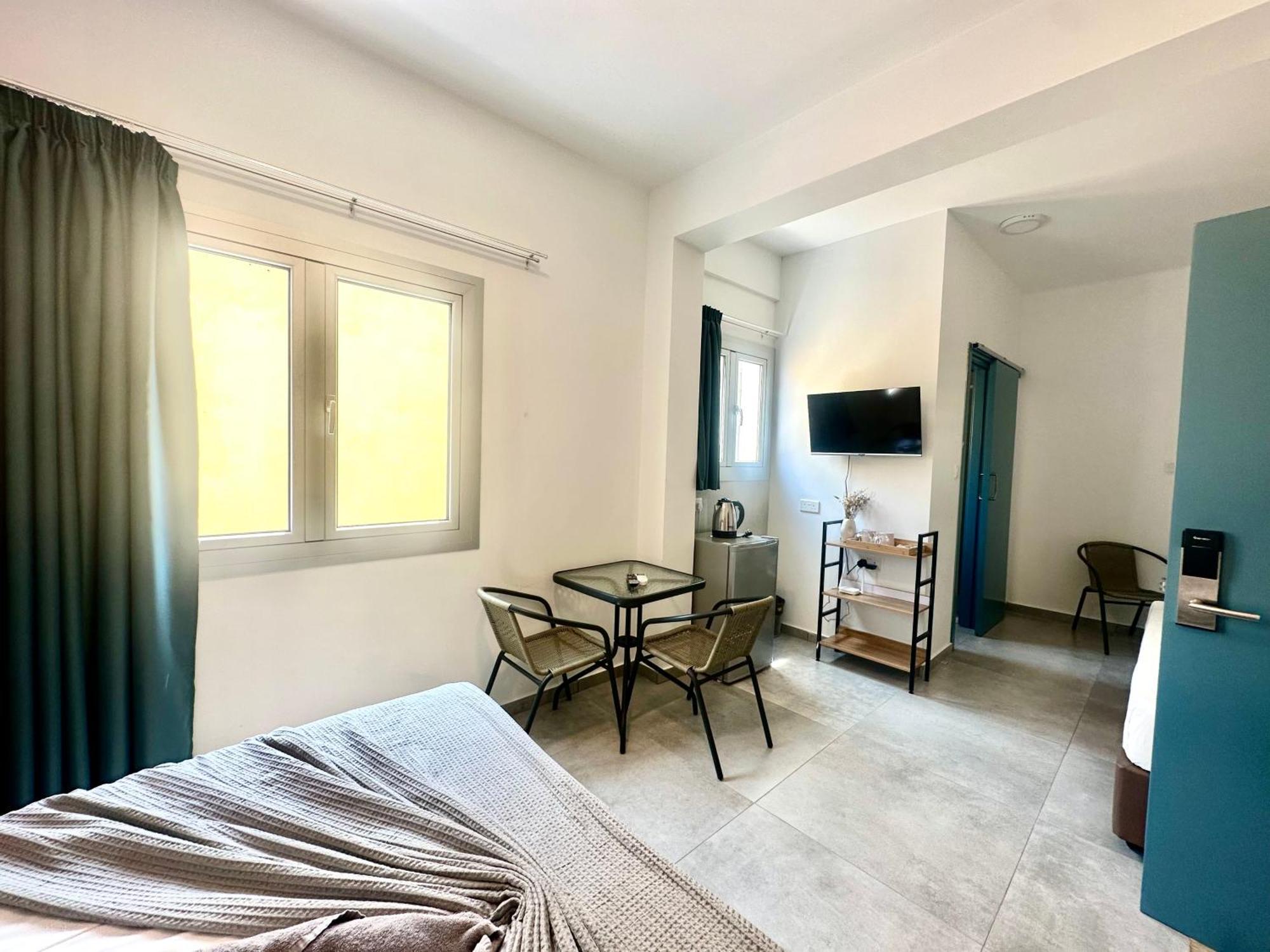 أيا نابا Sun Plaza Suites - Adults Only المظهر الخارجي الصورة