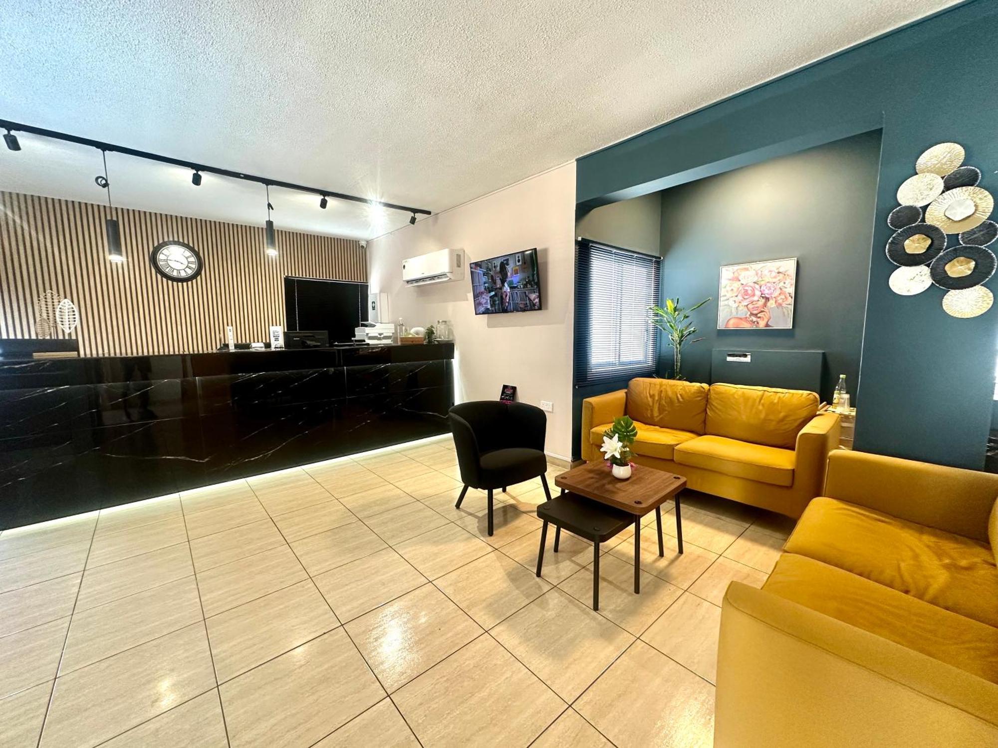 أيا نابا Sun Plaza Suites - Adults Only المظهر الخارجي الصورة